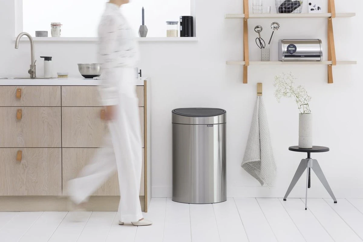 Brabantia Touch Bin Prullenbak - 40 L - Matt Steel Fingerprint Proof - Afbeelding 3